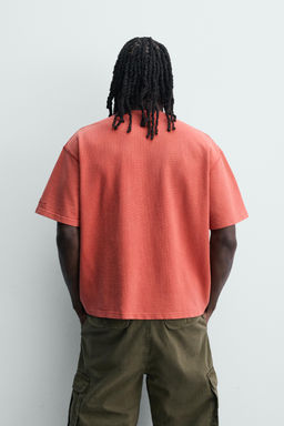 CAMISETA LAVADA ESTRUCTURA WAFFLE / Rojo