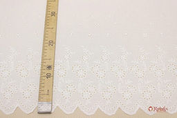 Шитье Цветочные гроздья по кайме (фестоны с 2х сторон) цв.молочно-белый, ш.1.34м, батист, хл-100% - Купава фото 2