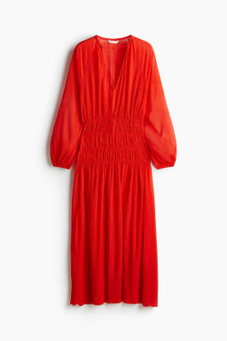 Vestido con cintura nido de abeja