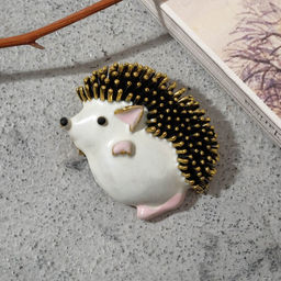 Брошь-кулон «Ёжик мечтатель», белый, розовая в чернёном в золоте