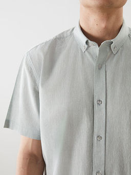 Regular Fit K?sa Kollu Keten Kar???ml? Erkek G?mlek