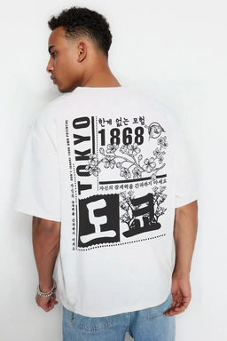 Ekru Oversize/Genis Kesim Uzak Dogu Bask?l? K?sa Kol %100 T-Shirt TMNSS23TS00170