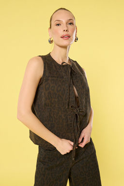 TRENDYOLMILLA Kahverengi Leopar Desenli Onden Baglamal? Denim Yelek TWOSS25YE00017 фото 2