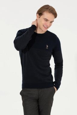 Мужской темно-синий вязаный свитер