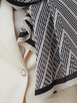 Большой, мягкий, тонкий и очень нежный двусторонний палантин с рисунком - Tantino фото 5