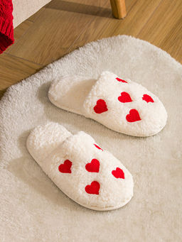 Kalp Nak??l? Pel?? Kad?n Ev Terli?i