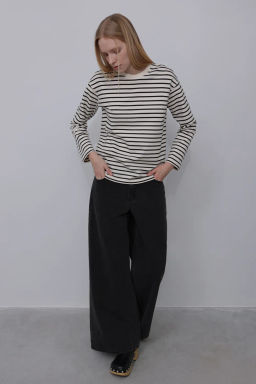 Черно-белый лонгслив в горизонтальную полоску - Incity фото 12
