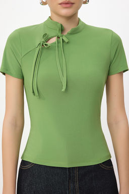 Trendyolmilla Siyah Dik Yaka Baglama Detayl? Vucuda Oturan Esnek Orme Bluz TWOSS25BZ00226  фото 14