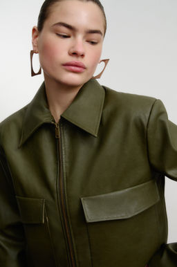 Куртка укороченная из экокожи с накладными карманами - Mollis фото 2