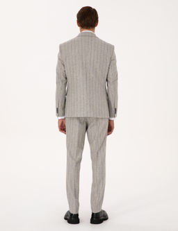Gri Slim Fit Y_n Ka_mir Kar___ml_ _izgili Tak_m Elbise
