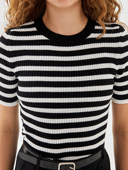 Bisiklet Yaka ?izgili Kad?n Triko Kazak