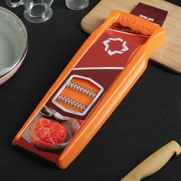 Тёрка для корейской моркови Libra Plast, 33×12 см, с широкой ручкой, оранжевая