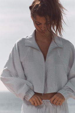 CHAQUETA CROP FLUIDA / Gris azul - Zara фото 3