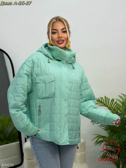 Куртка женская с капюшоном