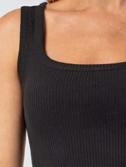 D43.224 Топ женский черный