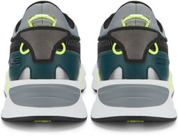 Кроссовки взрослые