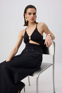 Siyah Aksesuar Detayl? Dekolteli Party Bluz TPRSS26BZ00041 - Trendyolmilla фото 2