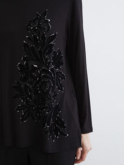 Bisiklet Yaka ?i?ekli Kad?n Ti??rt