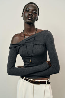 ASYMMETRIC NECK TOP - Zara фото 2