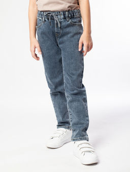 Эластичные джинсы с поясом на резинке