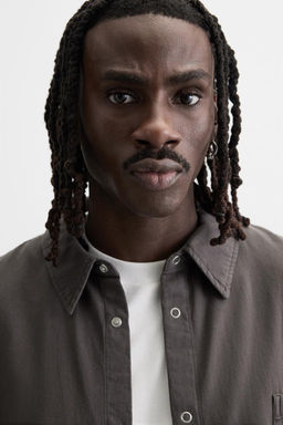 LIGHTWEIGHT DENIM SHIRT - Zara фото 5