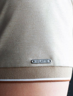 Футболка поло с воротником на пуговтцах из полотна пике с меланжевым плетением с эластаном - Vilatte фото 2