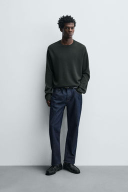 LIGHTWEIGHT WOOL SWEATER