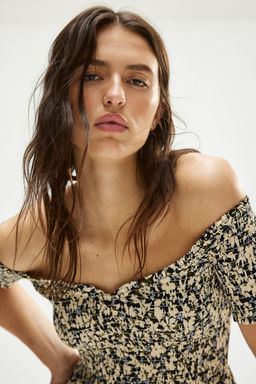 Vestido off-the-shoulder con cuerpo nido de abeja - H&m фото 3