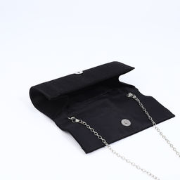 Сумка женская на магните, цвет чёрный