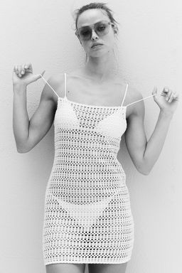 Vestido de playa efecto crochet