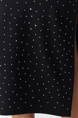 TRENDYOLMILLA Siyah Vucuda Oturan Parlak Tasl? Dokuma S?k Abiye Elbise TPRSS24EL00128 фото 5