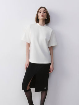 CONTE Удлиненная футболка из футера с фактурными вставками по бокам LD 2576 off-white