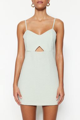 TRENDYOLMILLA Yesil Kareli Pencere Detayl? Ask?l? Mini Dokuma Tulum TWOSS22TU0277  фото 8