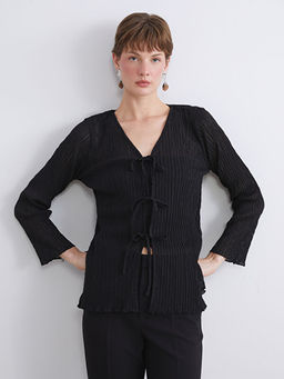 V Yaka Dokulu Kad?n H?rka