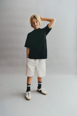 DENIM BERMUDAS WITH POCKETS
