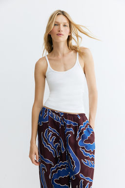 Pantalon estampado de sarga