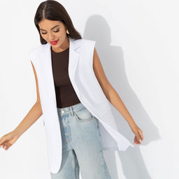 Жилет с подплечниками, Каноны глянца (белый) - Charutti фото 6