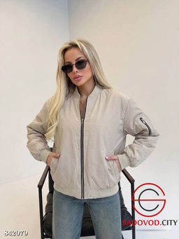 Бомбер женский весенний