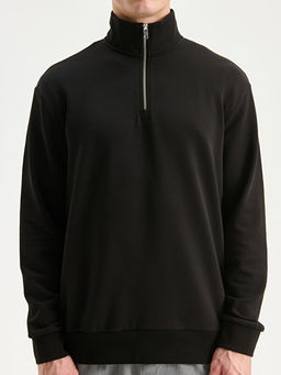 Dik Yaka Erkek Sweatshirt