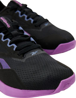 Кроссовки женские