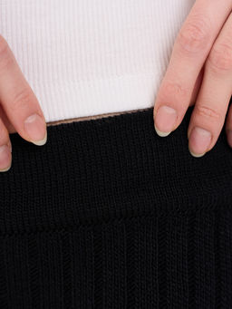 Брюки женские 9242-95007. 9500 чёрный