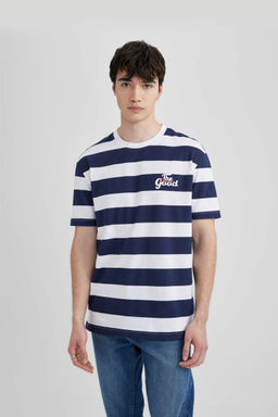 Футболка с короткими рукавами и круглым вырезом обычного кроя в полоску сзади с принтом - Defacto фото 4