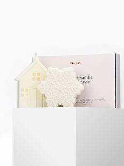 Подарочный набор новогодний: бомбочка снежинка и фигурная свеча дом, URAL LAB