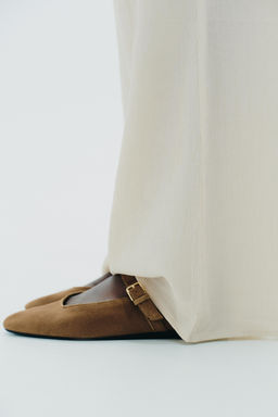 SPLIT SUEDE BALLERINAS