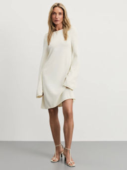 Вязаное мини платье из вискозы с открытой спиной / Zarina  фото 2