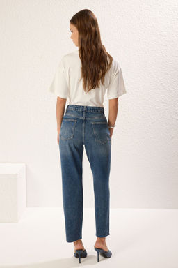 TRENDYOLMILLA Ac?k Mavi Pacas? Kesikli Yuksek Bel Straight Jeans TWOAW25JE00307  фото 10