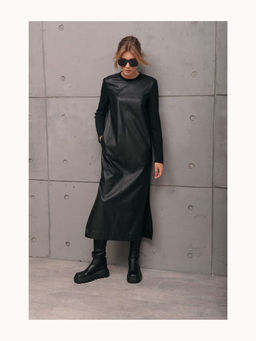 Платье из экокожи