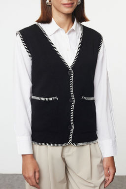 Trendyolmilla Siyah Regular V Yaka Renk Bloklu Yelek TWOAW25YE00025  фото 11