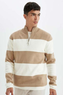 Standart Fit Normal Kesim Cizgili Dik Yaka Fermuarl? Triko Kazak