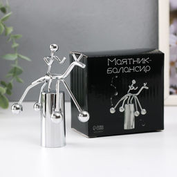 Маятник настольный антистресс «Человечек на коне», 11.5×9.5×5 см